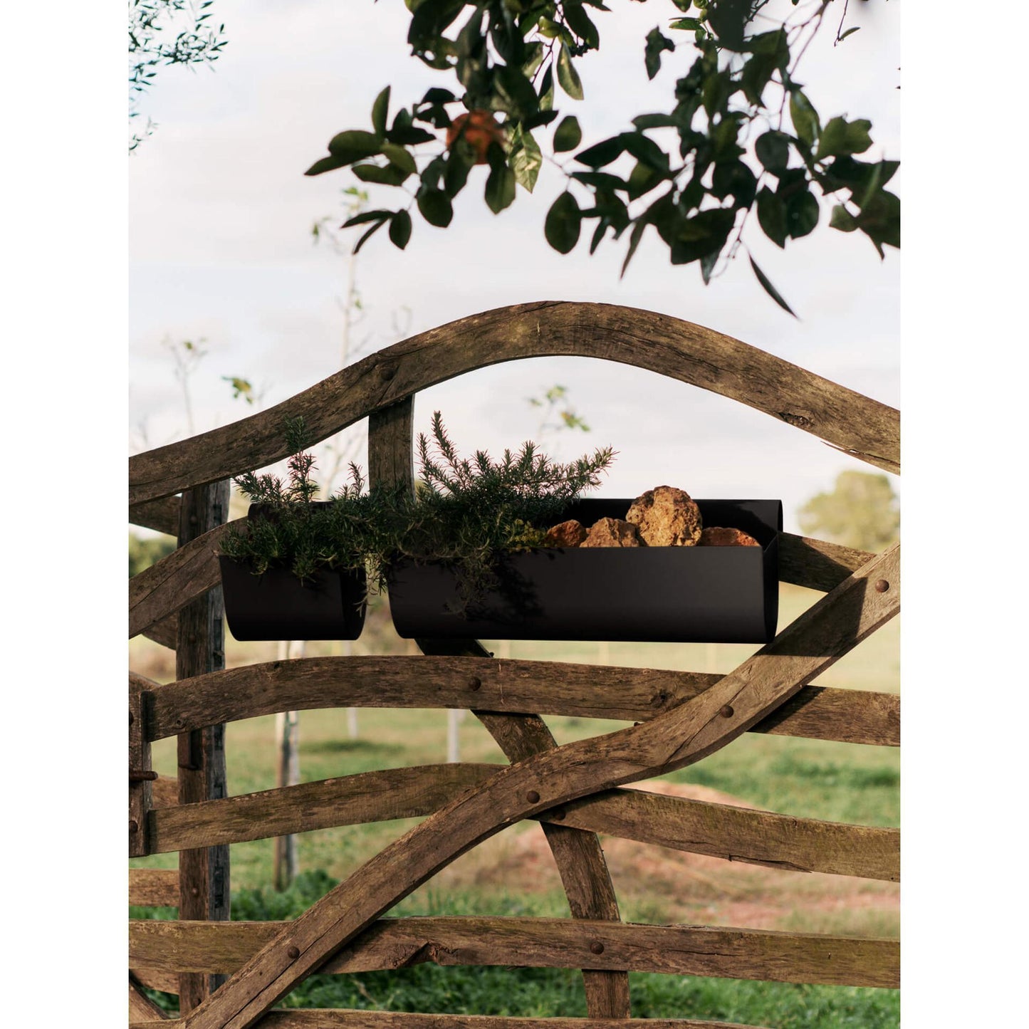 Ferm Living Uma Balcony Planter Large Cashmere