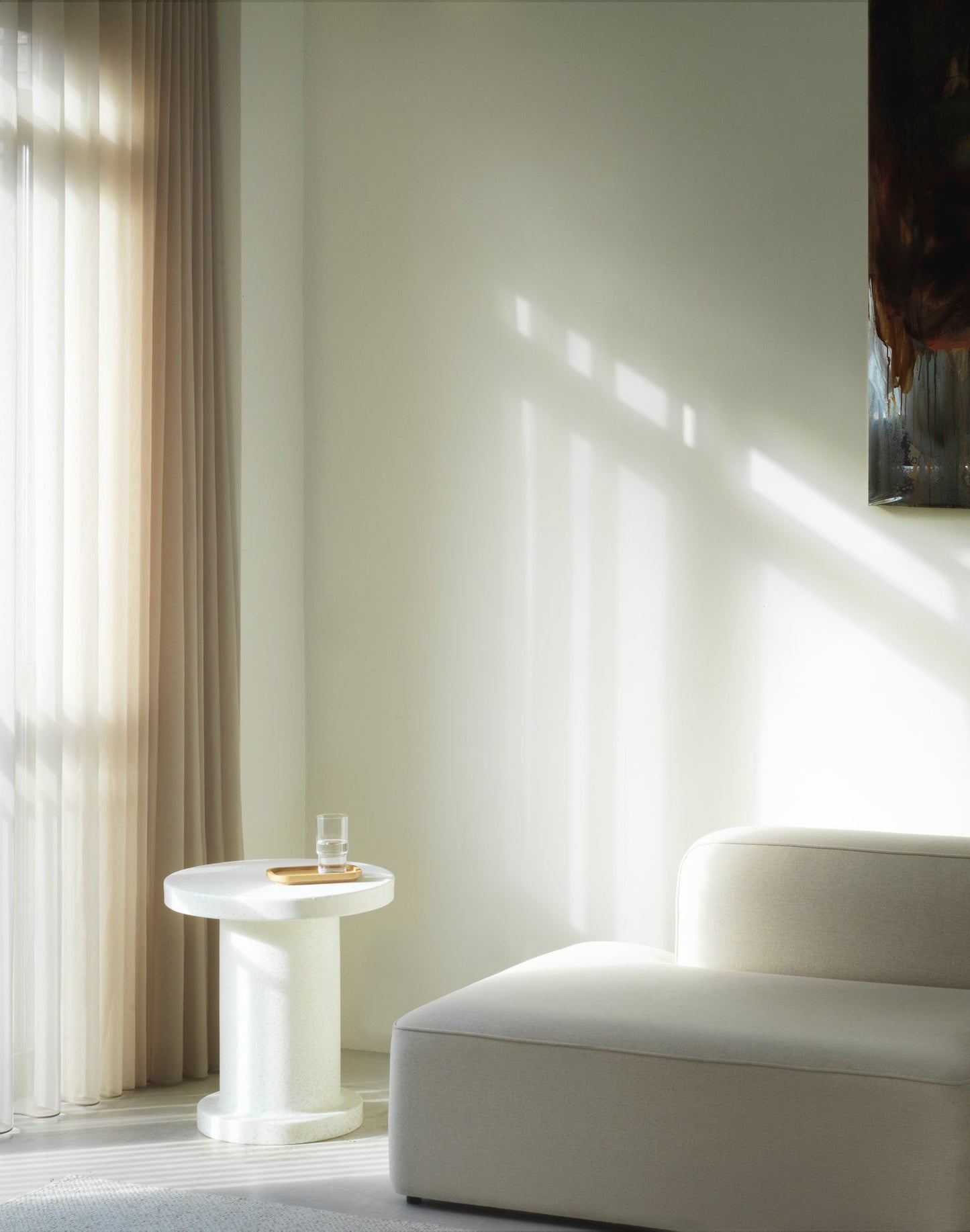 Bit side table, white