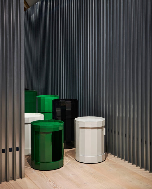 Facet cabinet incl. feet and castors, low, spinach green