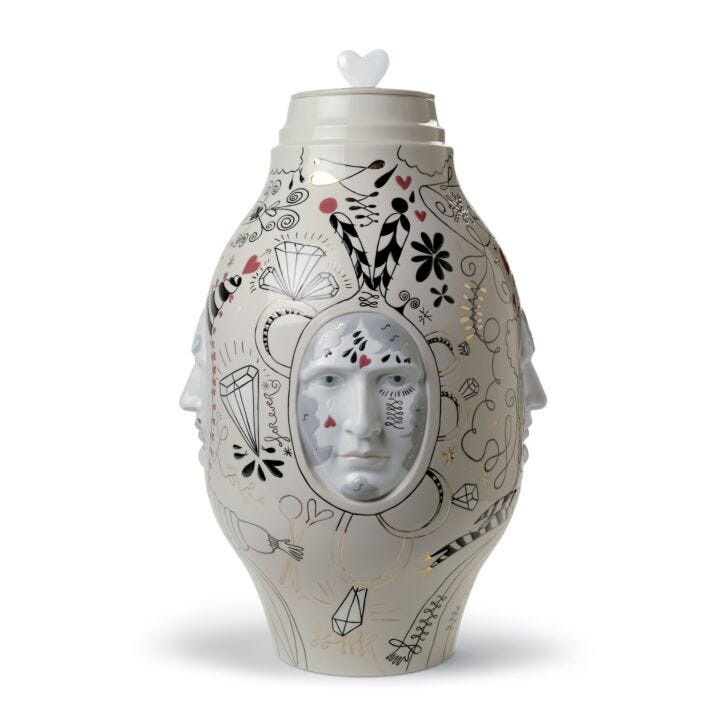 Medium Conversation Vase by Lladró