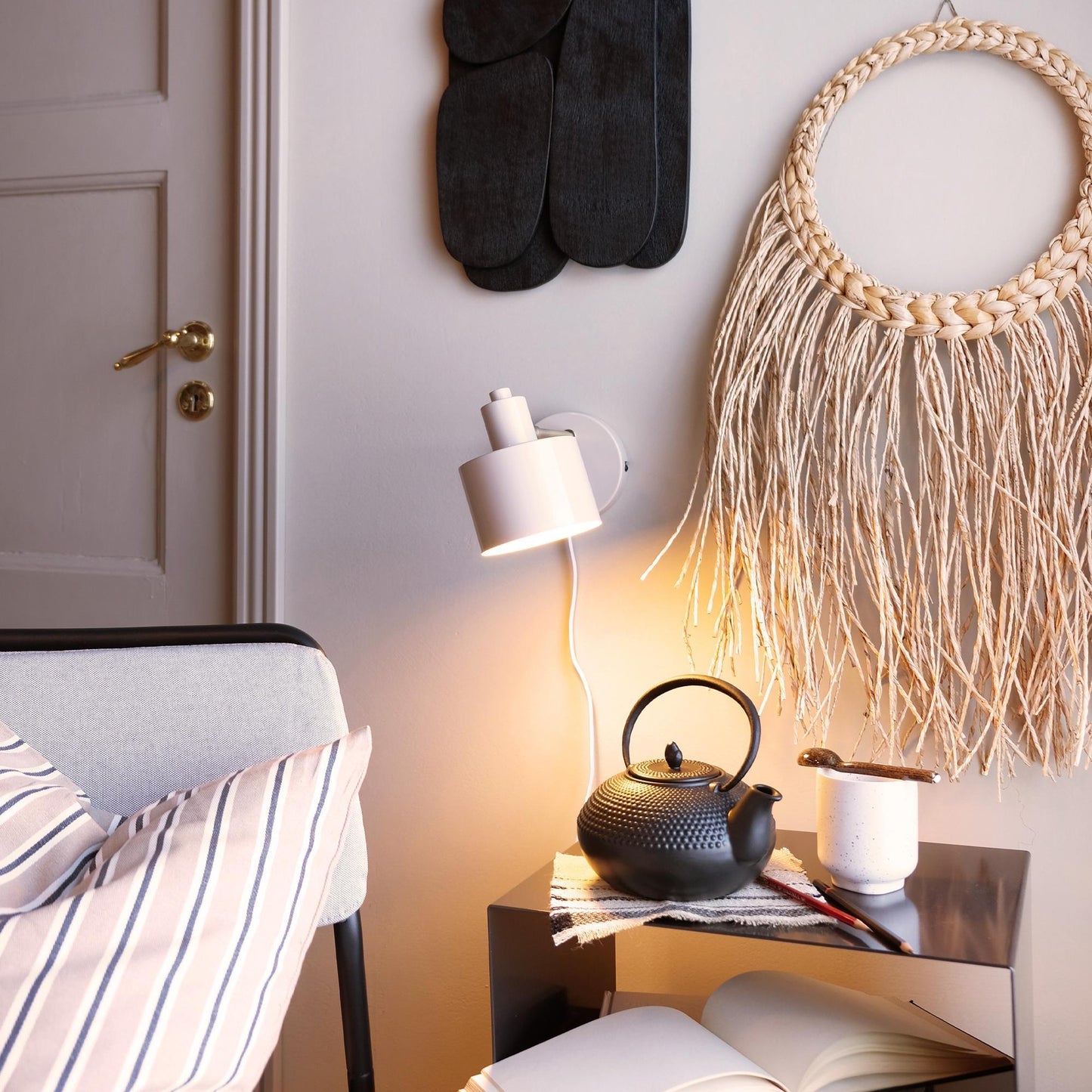 Dyberg Larsen Ocean Wall Lamp Beige/ Brass