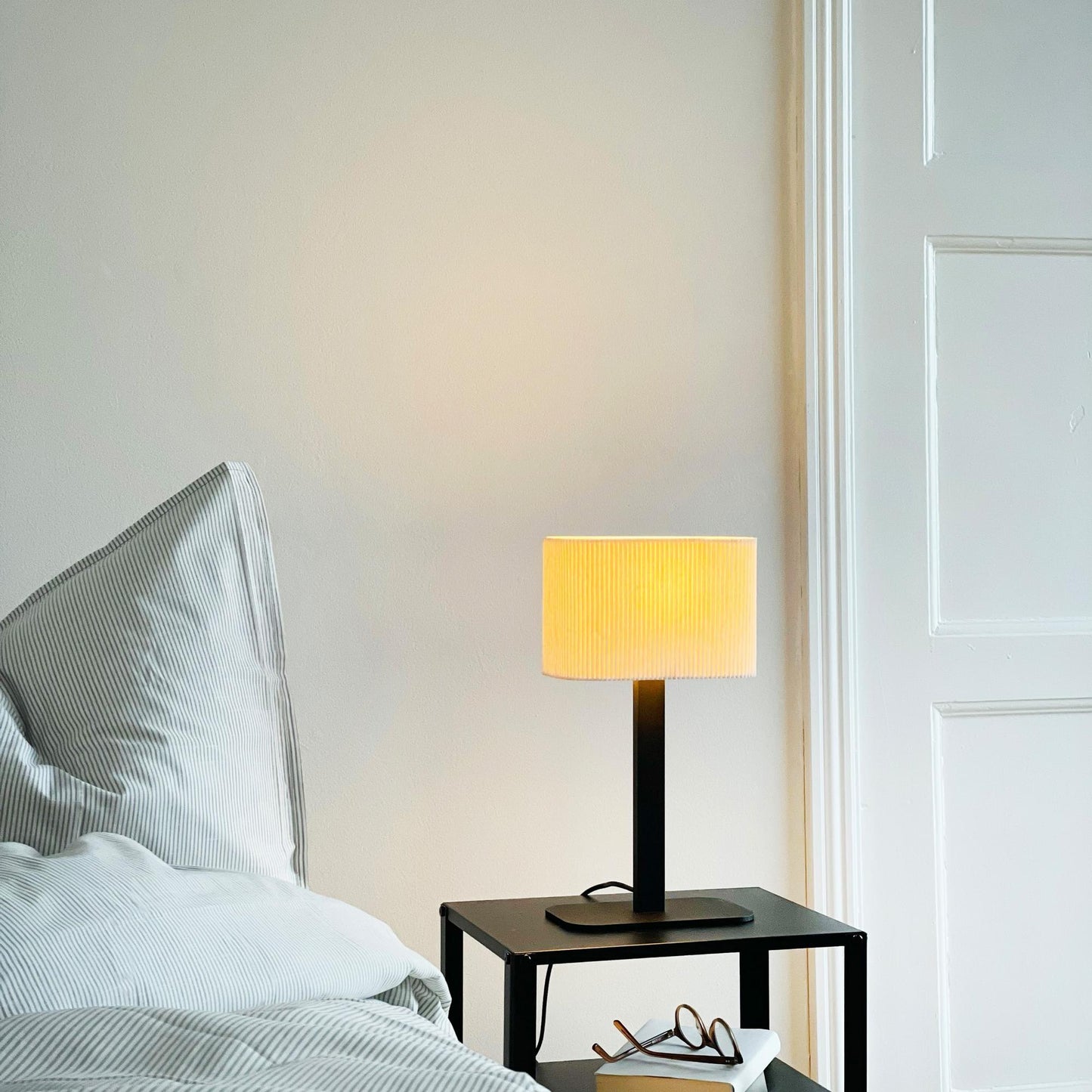 Dyberg Larsen Calix Table Lamp Natural/ Black