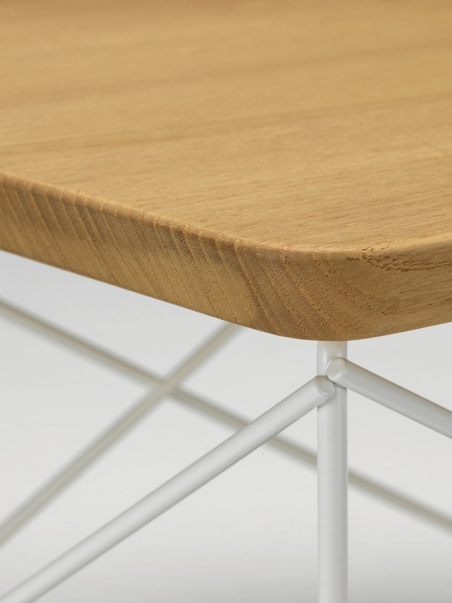 Eames LTR Occasional table, chestnut - white