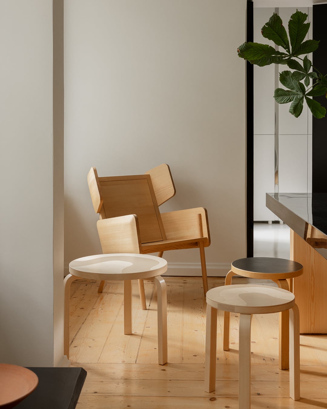 Aalto table 90D, Artek + Marimekko, Seireeni