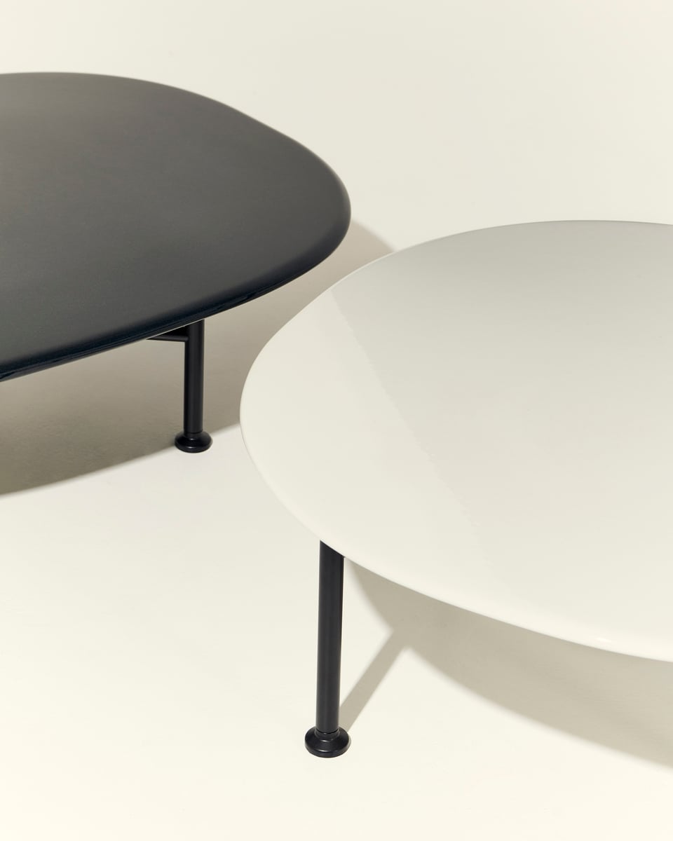 Carmel coffee table, 75 x 75 cm, black - clam white