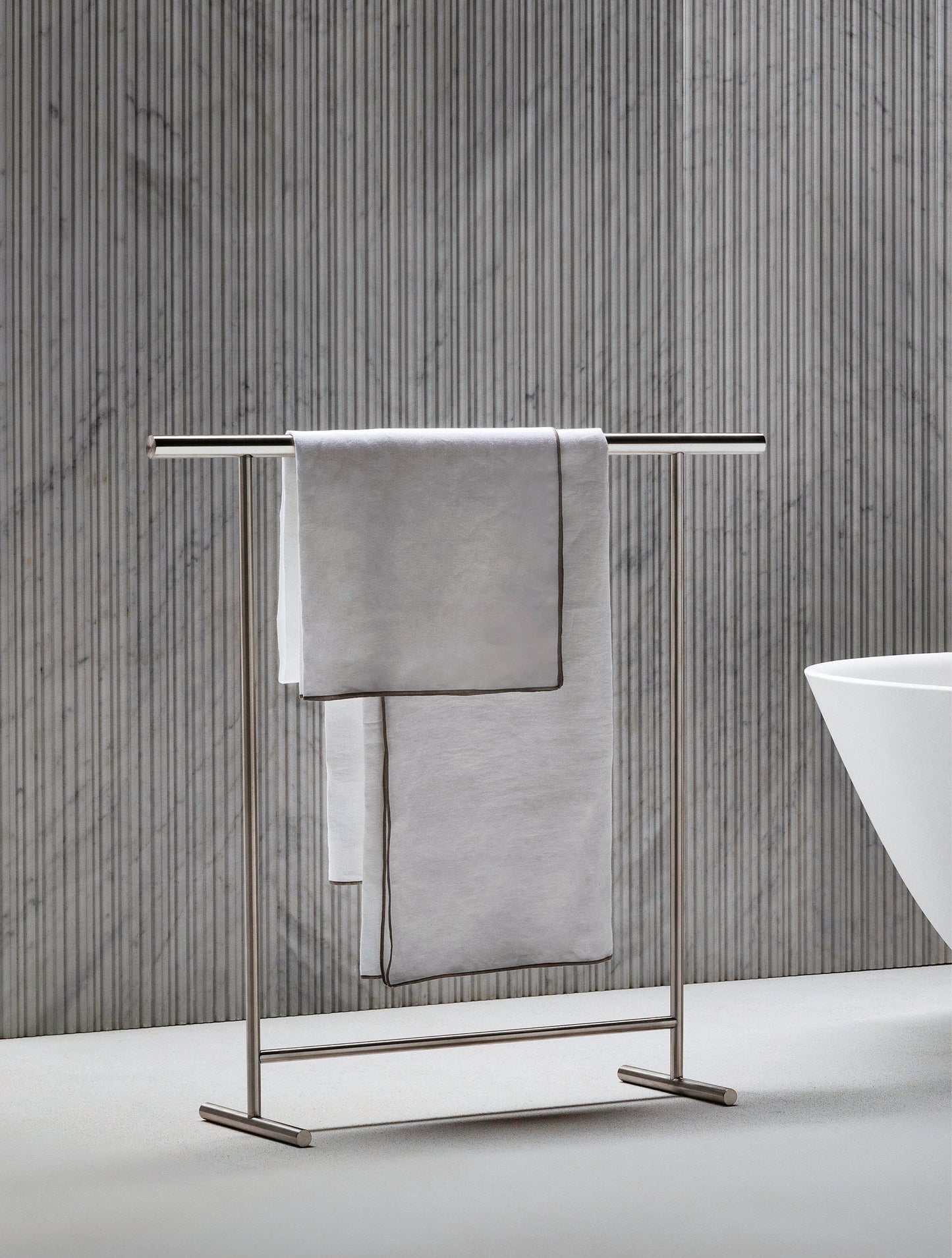 CILINDRO - Stainless steel towel rack by Falper