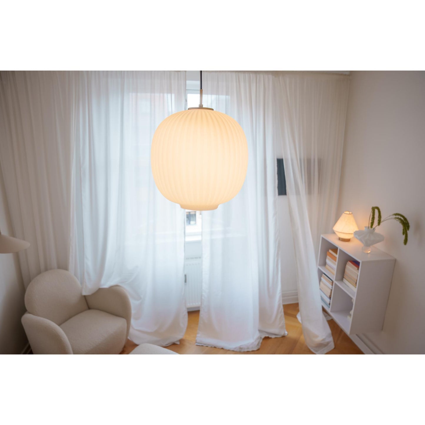 Edgeform Vibra Pendant Ø35 Opal