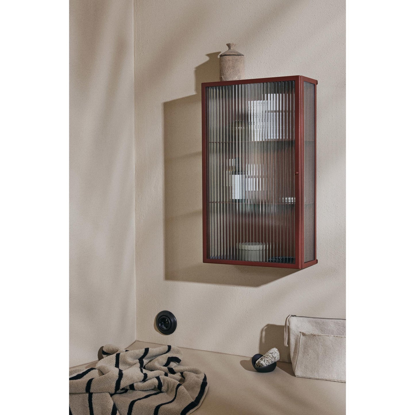 Ferm Living Haze Wall Shelf Glass/Oxide Red
