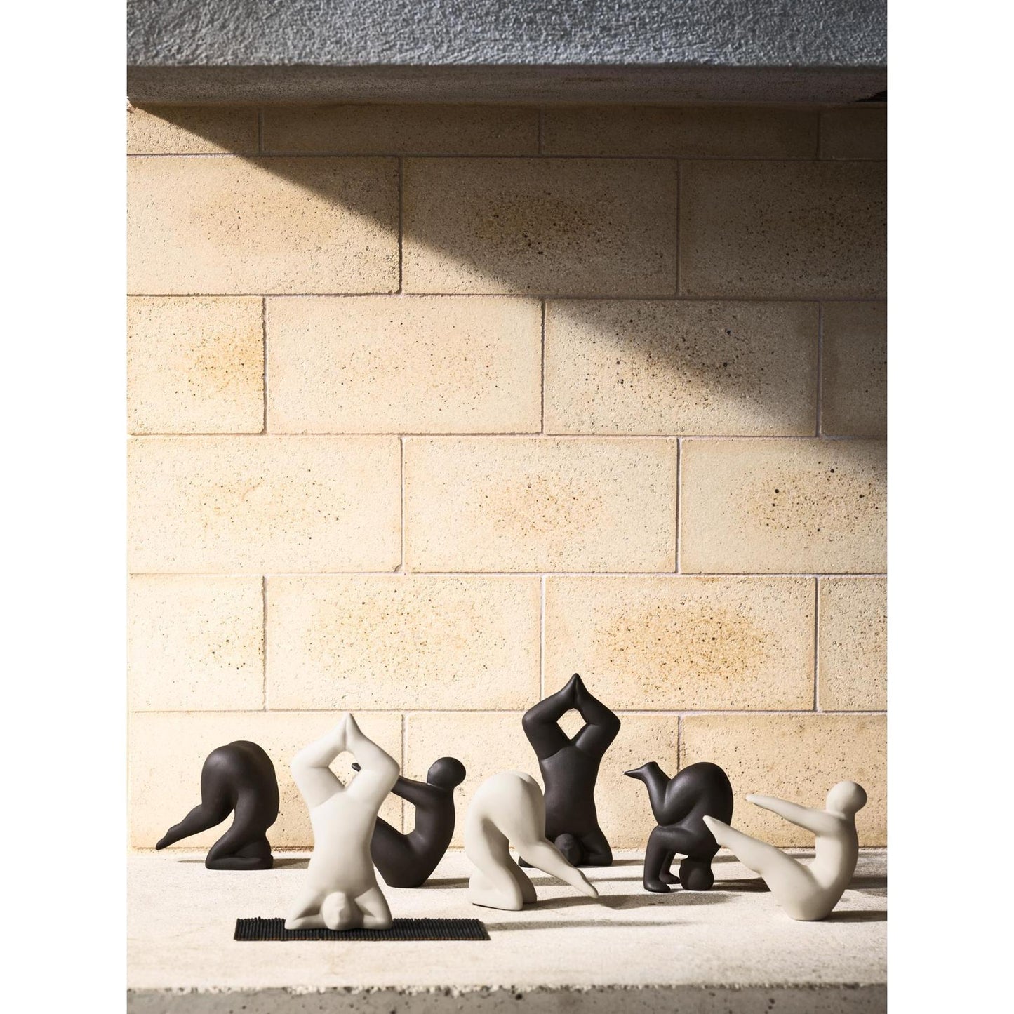 Design House Stockholm Yoga No 4 Sculpture Black