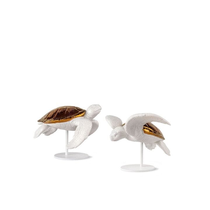 Sea Turtles couple (white - copper) Sculpture by Lladró
