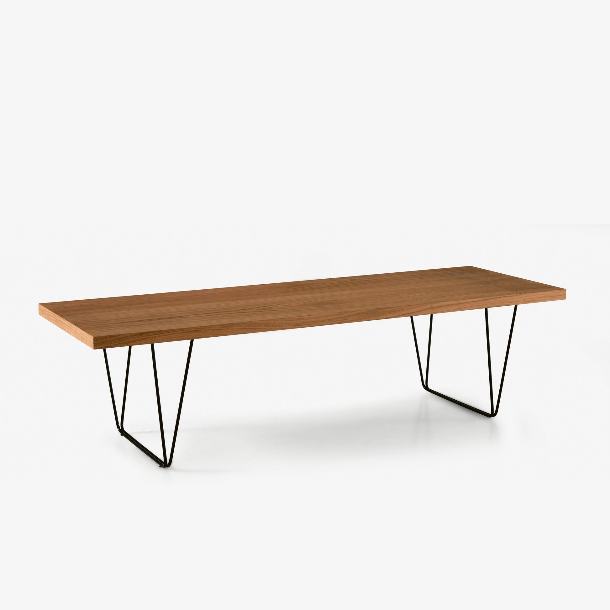 Ligne Roset CM 191 Cherry angle