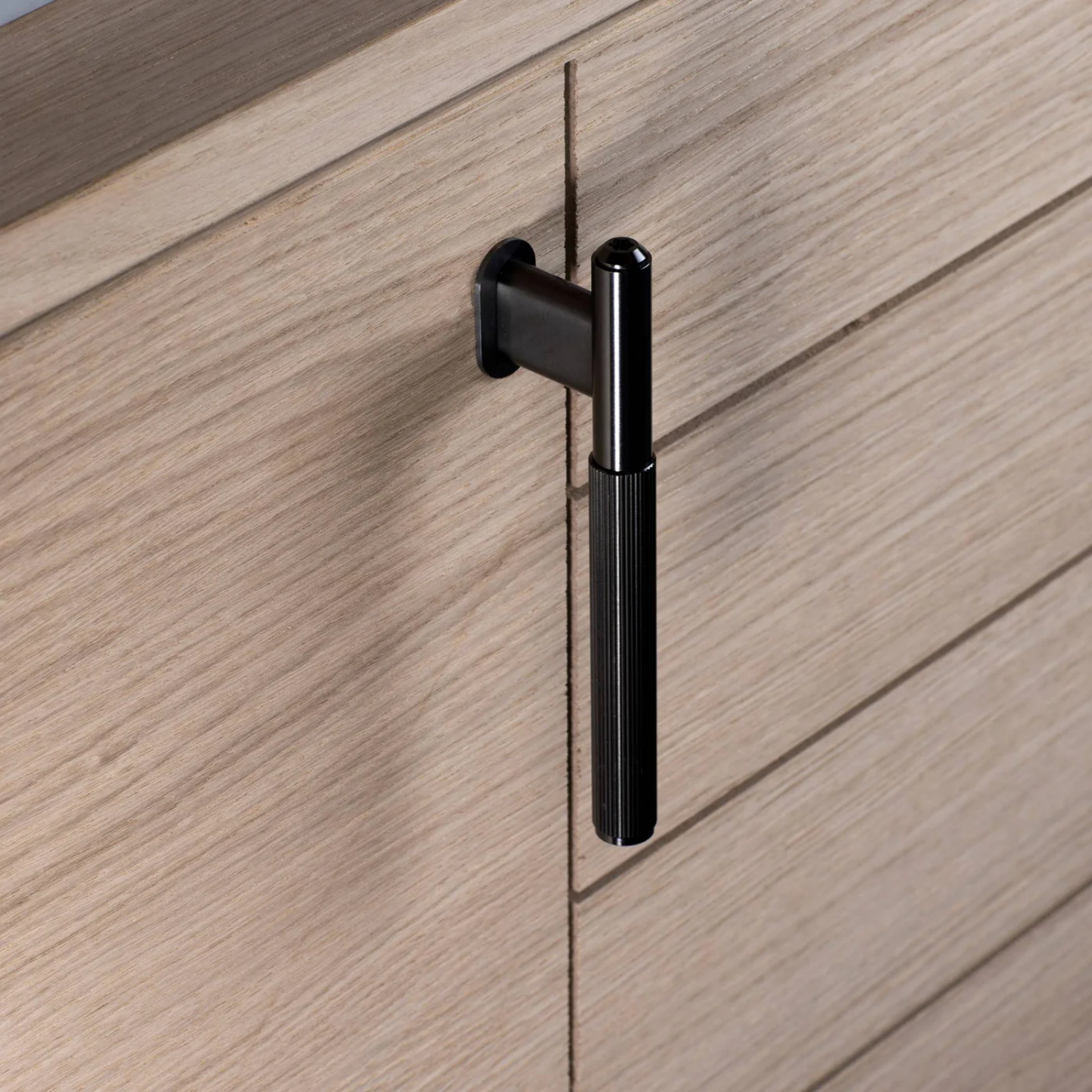 Buster + Punch L-Bar Cabinet Handle
