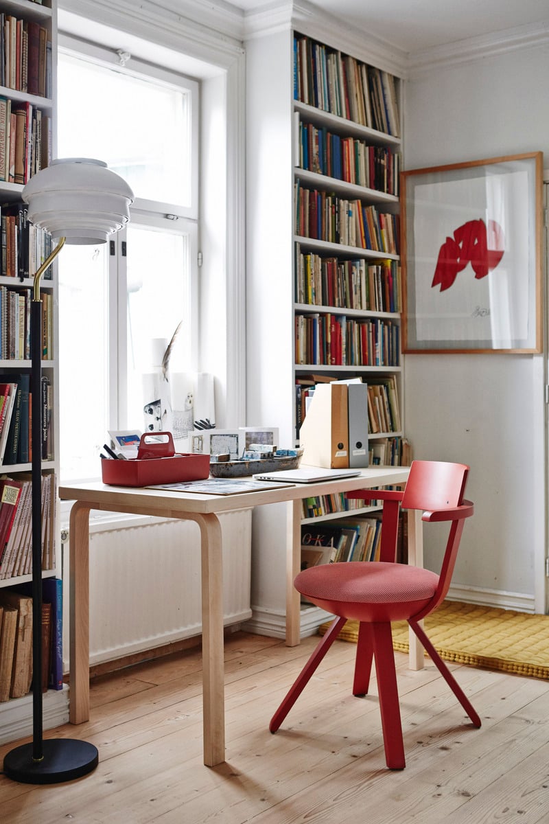 Aalto table 80A, birch - black linoleum