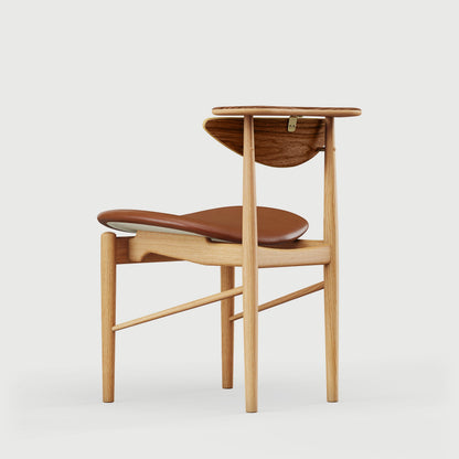 THE READING CHAIR by House of Finn Juhl #Oak Dark Oil / Walnut  / Vegetal | 95 | Cognac / Walnut 
