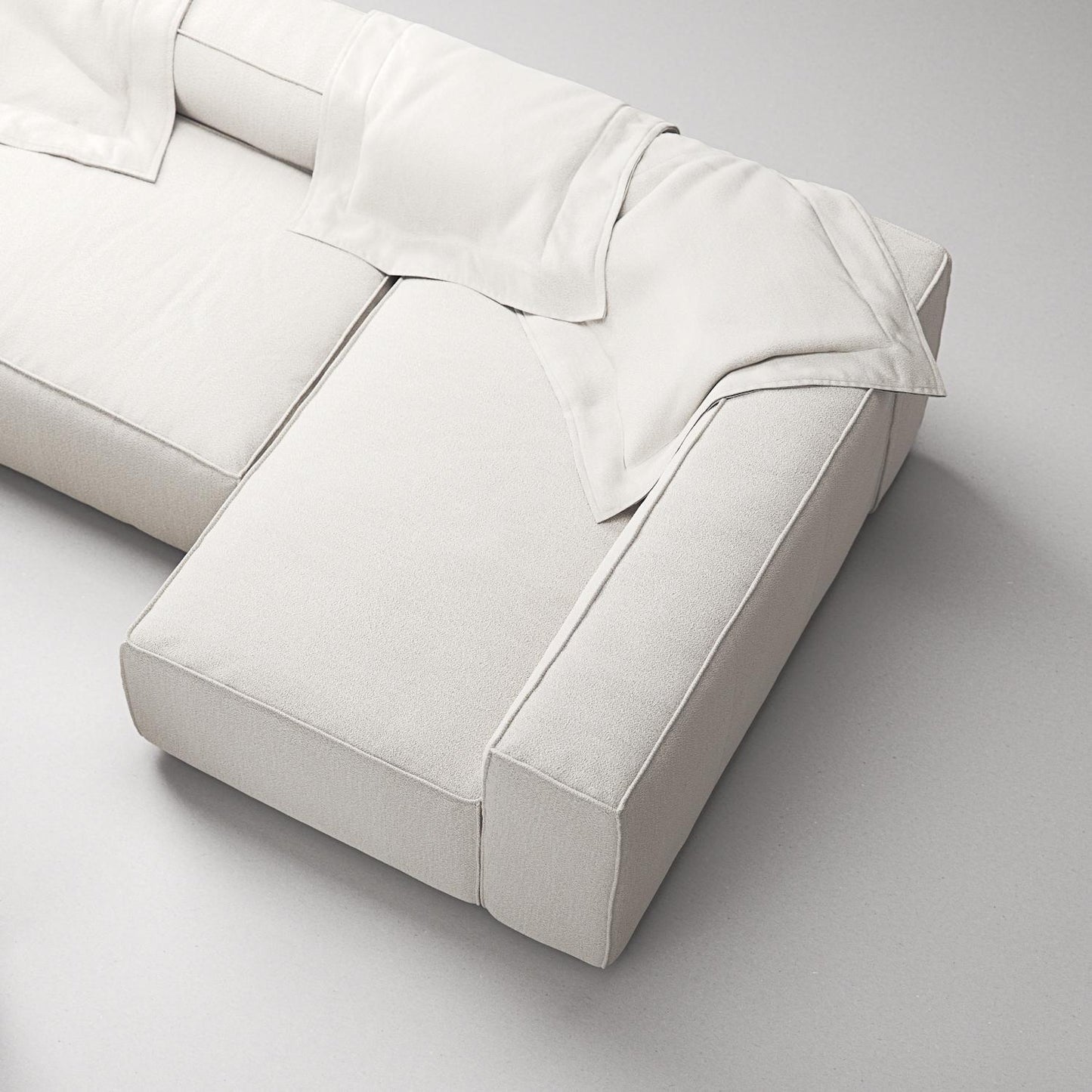 Decotique Grand 4-Seater Sofa Divan Open End With Footstool Right Steam/ White