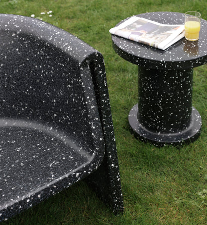 Bit side table, black