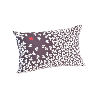 TRÈFLE OUTDOOR CUSHION 68 X 44 CM by Fermob