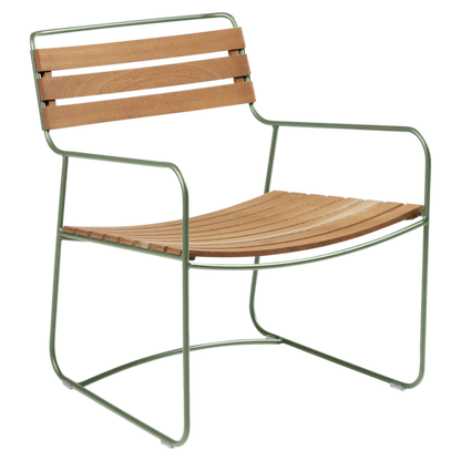 SURPRISING TEAK LOW ARMCHAIR by Fermob