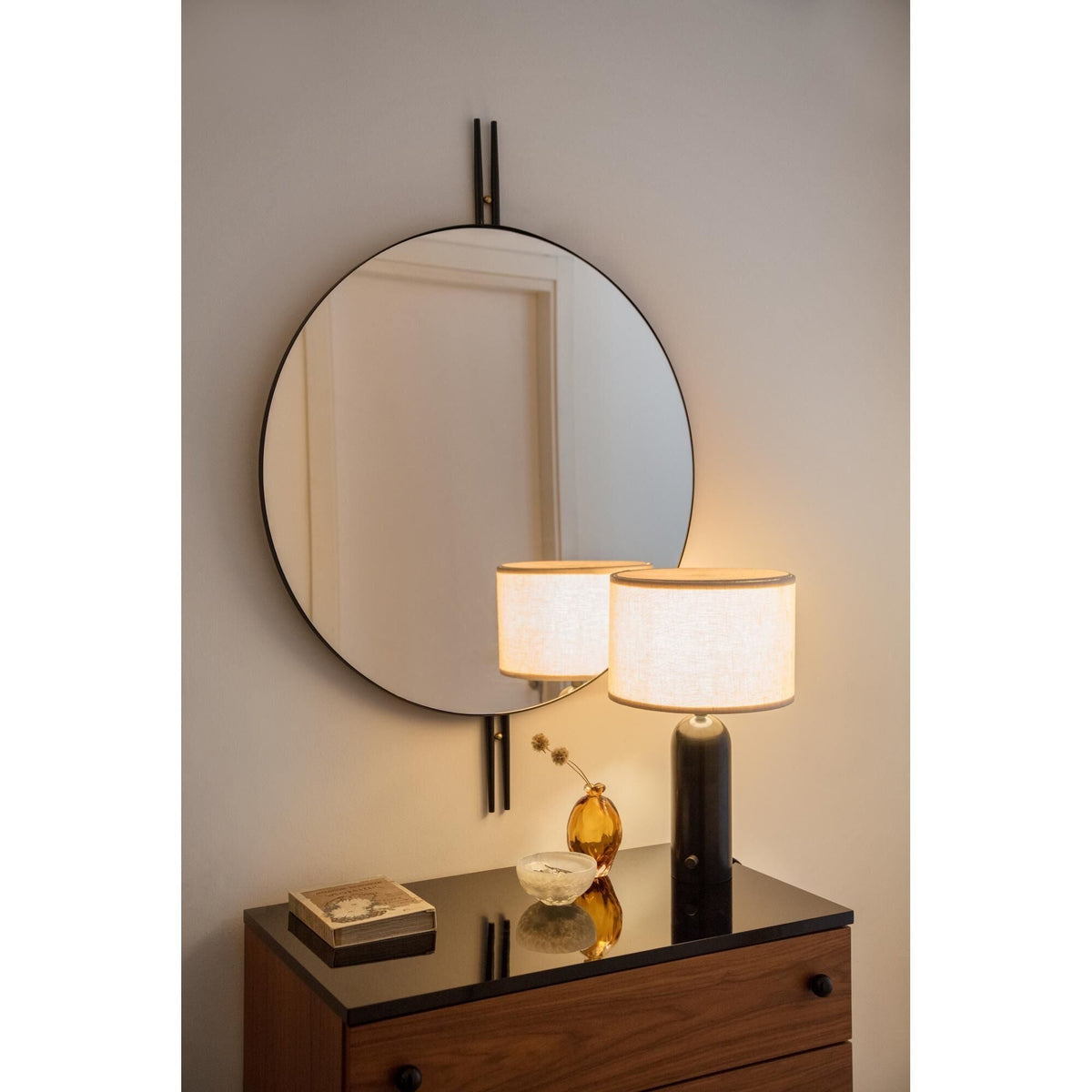 IOI Wall Mirror Round Black/ Brass Ø80 cm