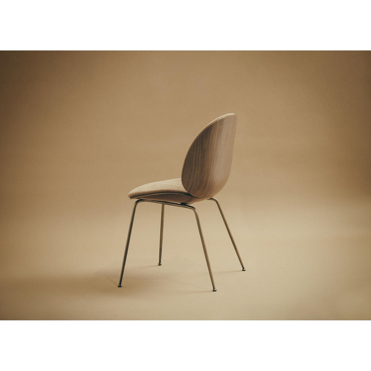 Beetle Dining Chair Veneer Shell Belsuede Special FR 132 With Legs In Antique Brass