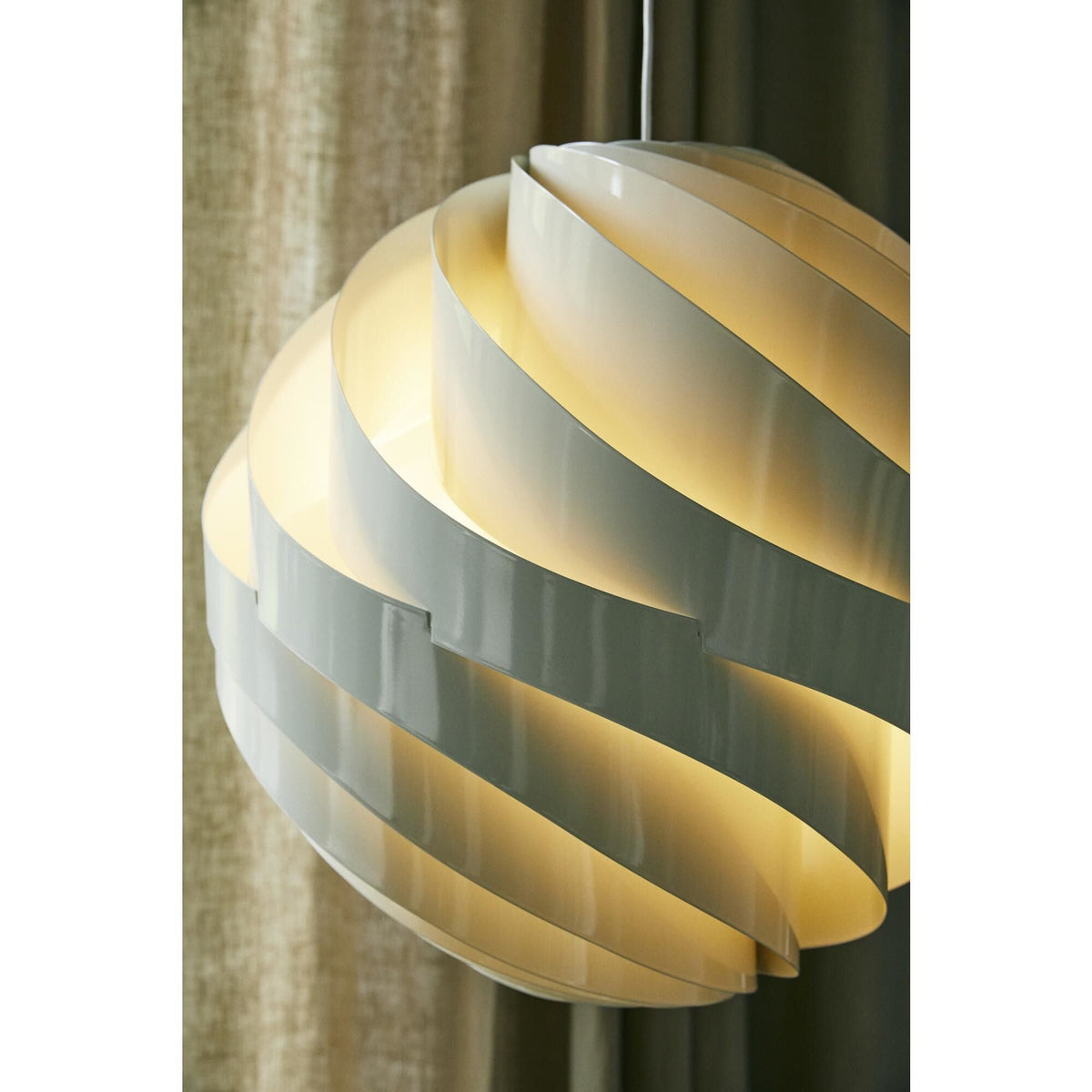 Turbo Pendant Glossy Alabaster White Large