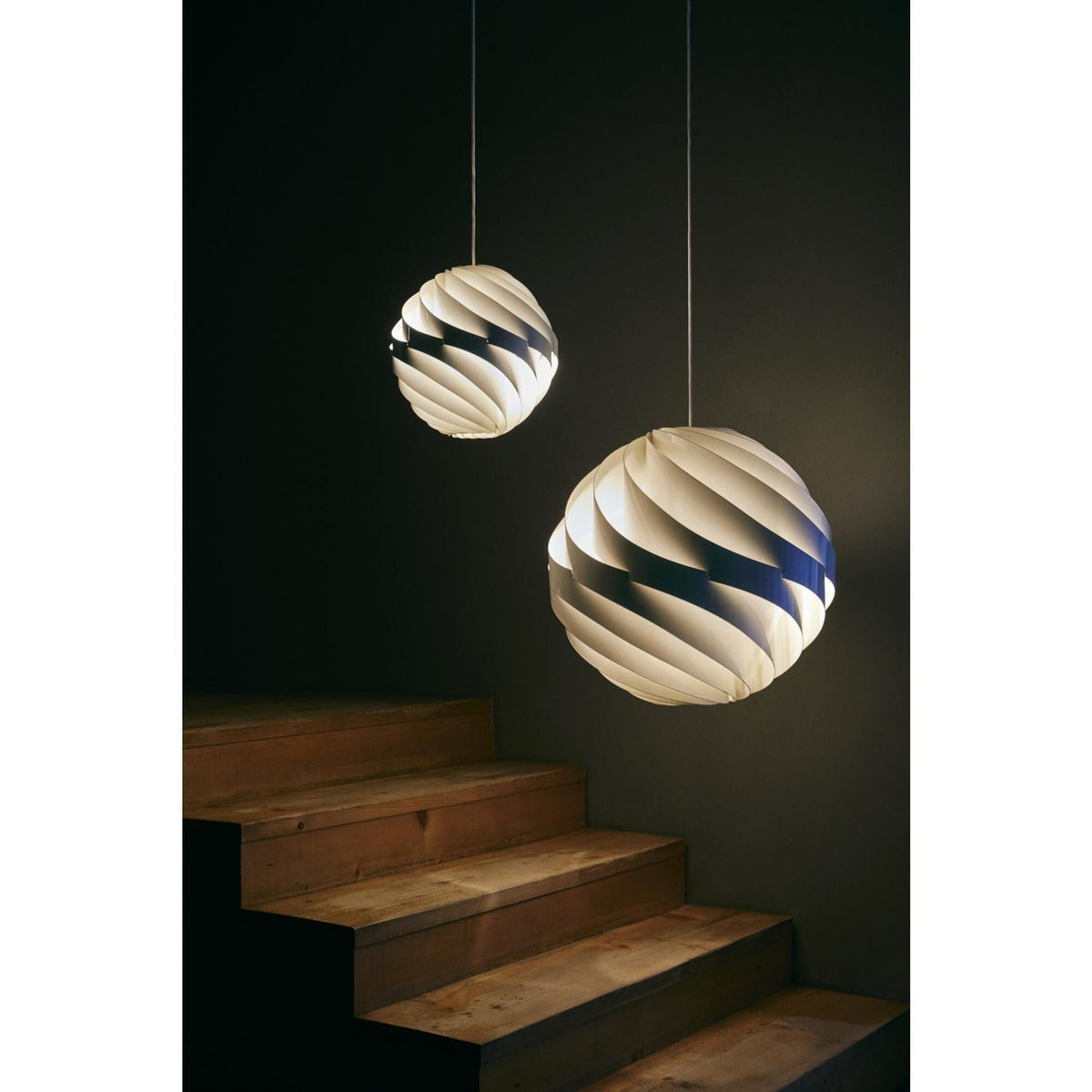 Turbo Pendant Glossy Alabaster White Large