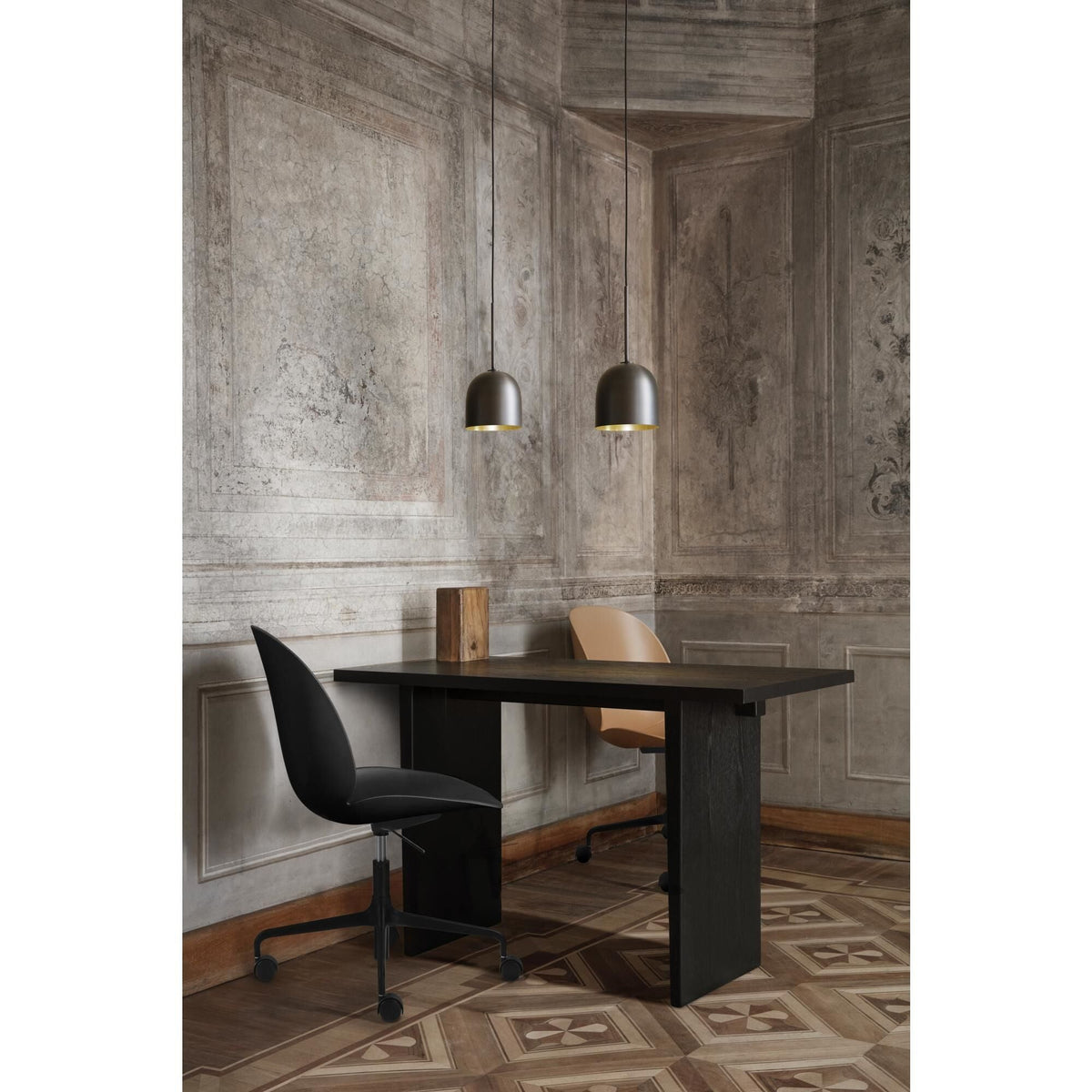 Bat Office Chair Upholstered Front Matt Black/905 Dune