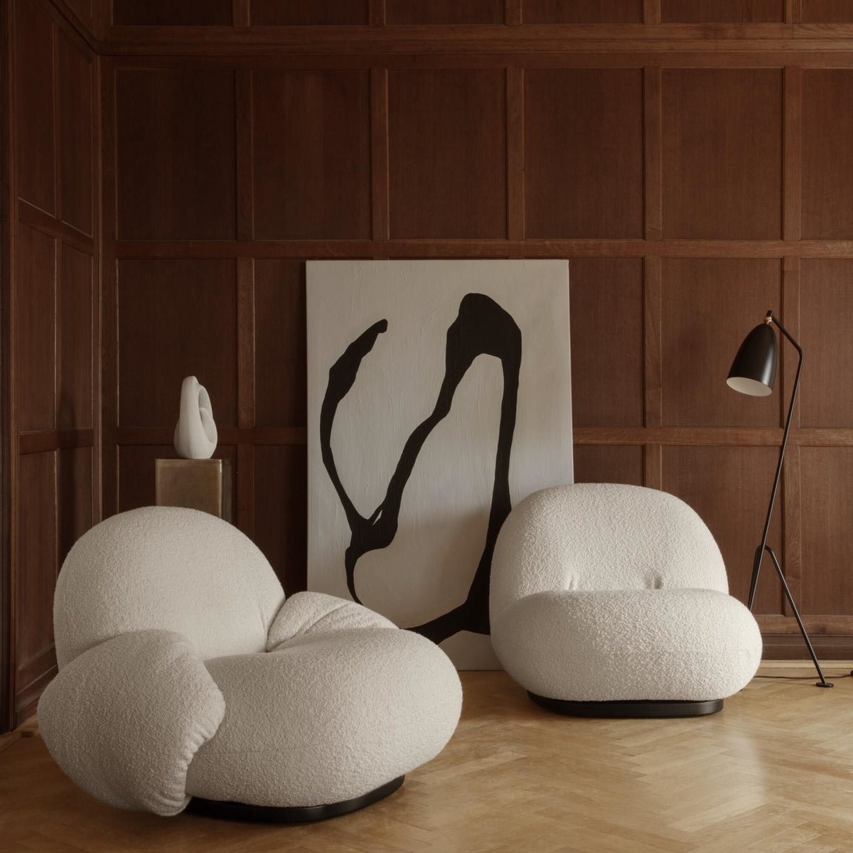 Pacha Armchair With Armrests Dora Boucle 0001 With Base In Pearl Gold