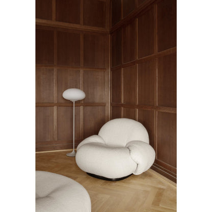 Pacha Armchair With Armrests Dora Boucle 0001 With Base In Pearl Gold