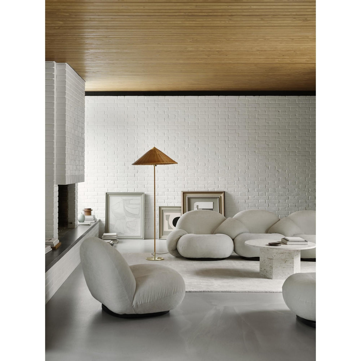 Pacha Armchair Mumble 10 With Base In Pearl Gold