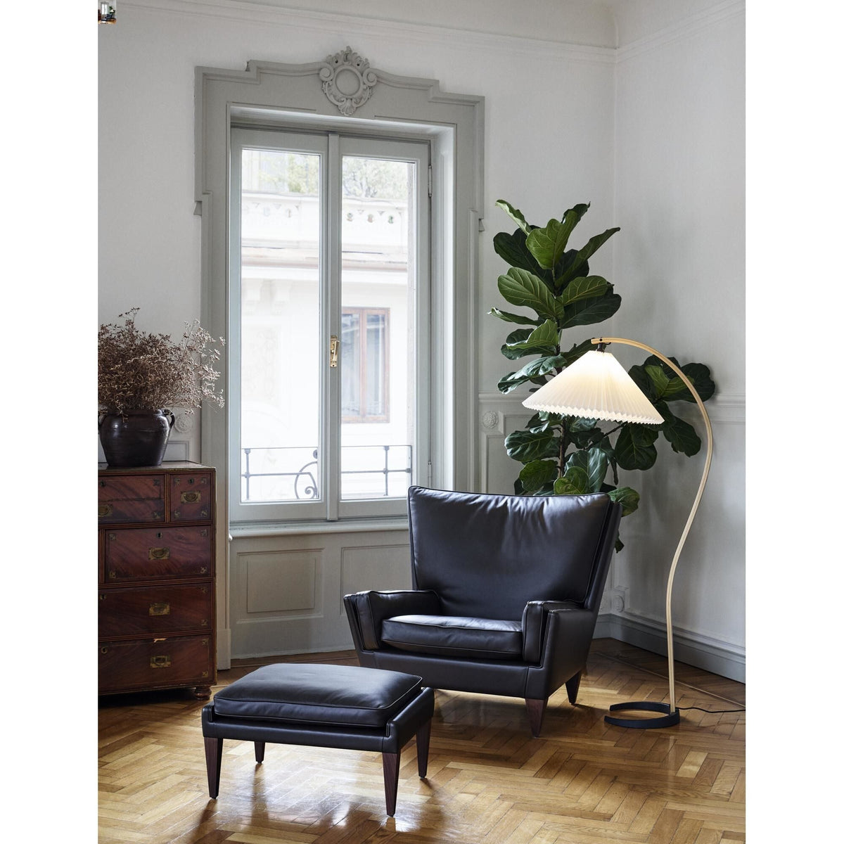 V11 Armchair