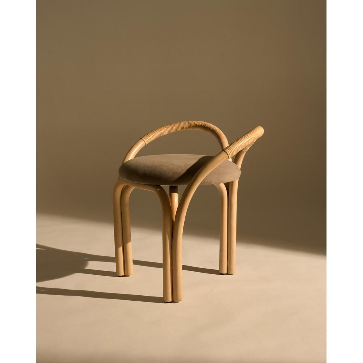 Bistra Stool Olive Stained Rattan/Fustagno Limonta 003