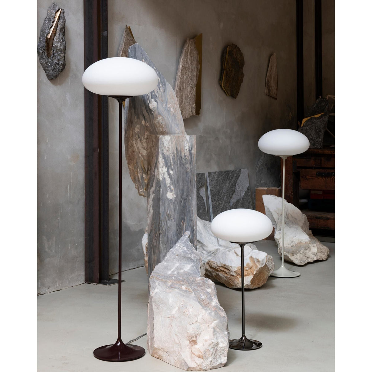 Stemlite Floor Lamp H110 Black Red/Opal
