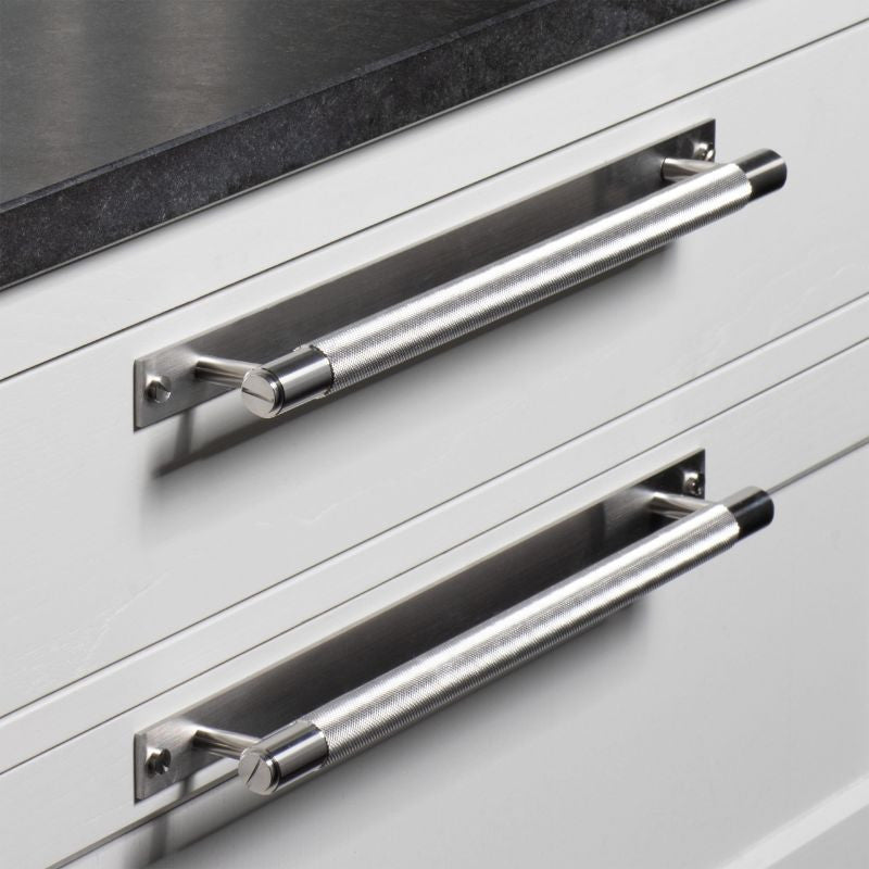 Buster + Punch Pull Bar Cross