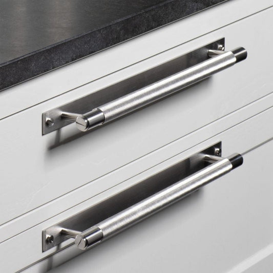 Buster + Punch Pull Bar Cross