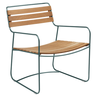 SURPRISING TEAK LOW ARMCHAIR by Fermob