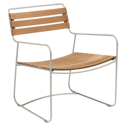 SURPRISING TEAK LOW ARMCHAIR by Fermob