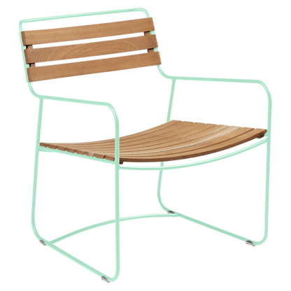 SURPRISING TEAK LOW ARMCHAIR by Fermob