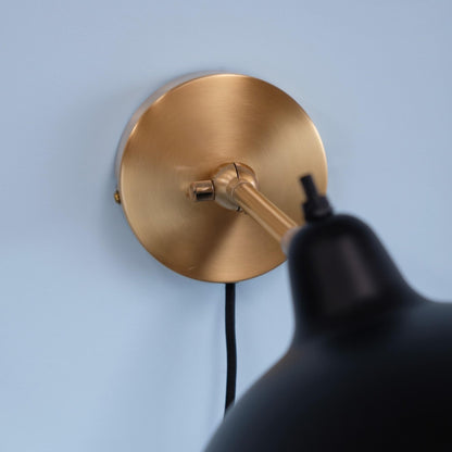 Dyberg Larsen Futura Wall Lamp Matt Black/Gold/Brass
