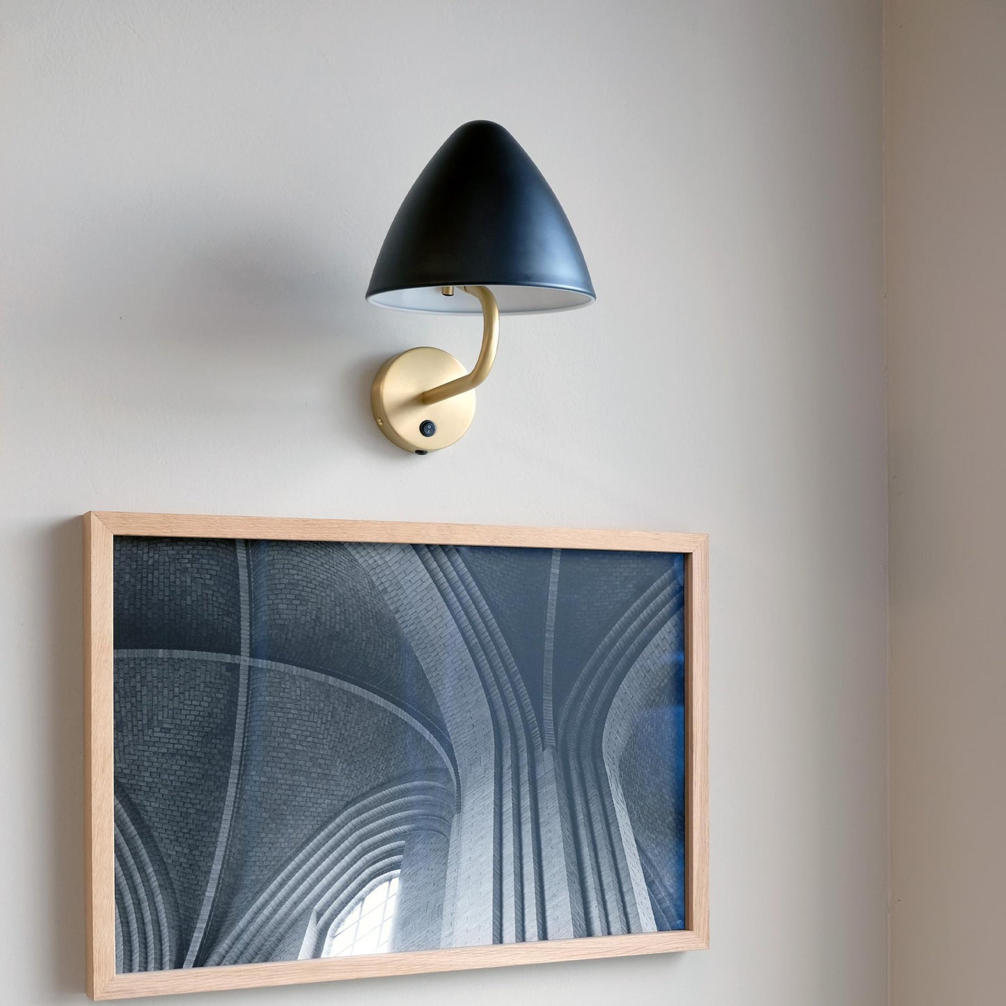Dyberg Larsen Oulu Wall Lamp Black/ Brass