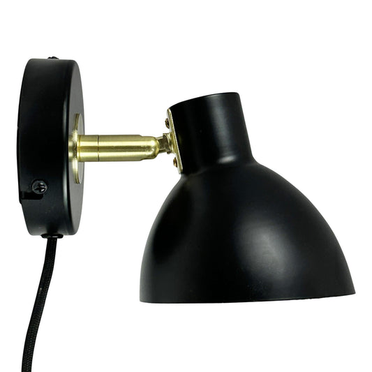 Dyberg Larsen Lilje Wall Lamp Black/ Brass