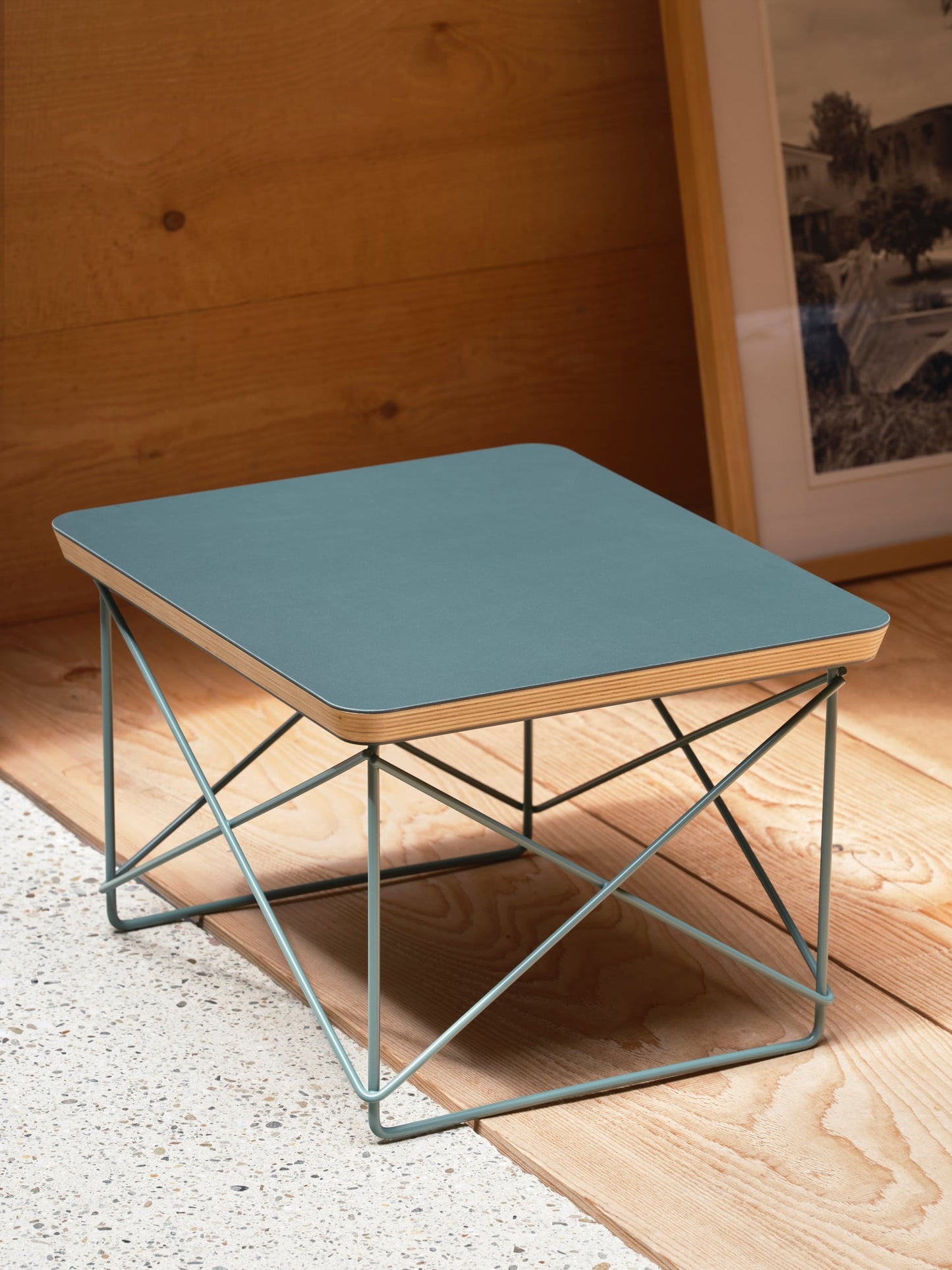 Eames LTR Occasional table, smoke blue linoleum - sky blue