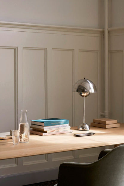 In Between SK5 table, 90x200 cm, lacquered oak