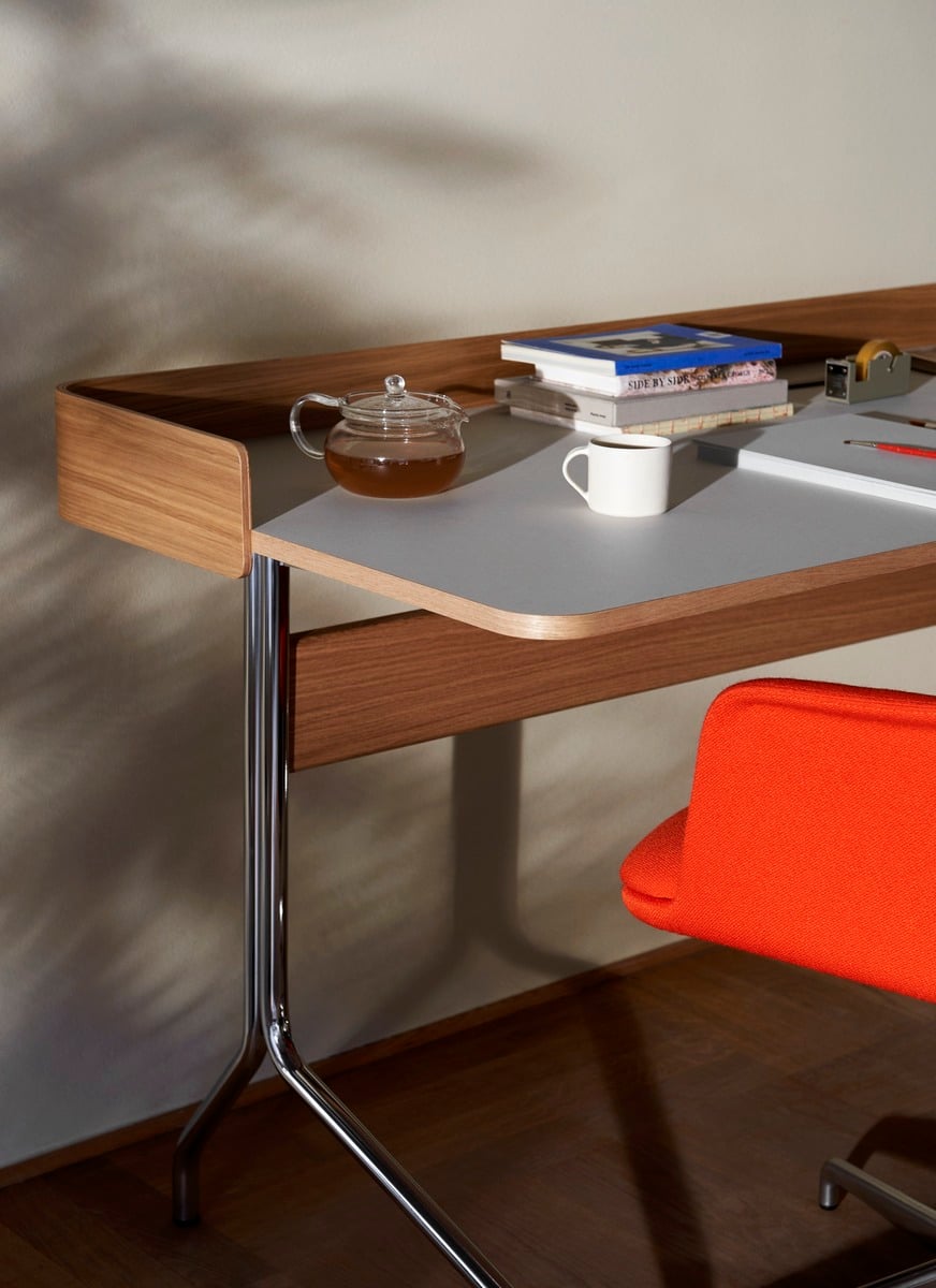 Pavilion AV17 desk, mushroom linoleum - oak - chrome