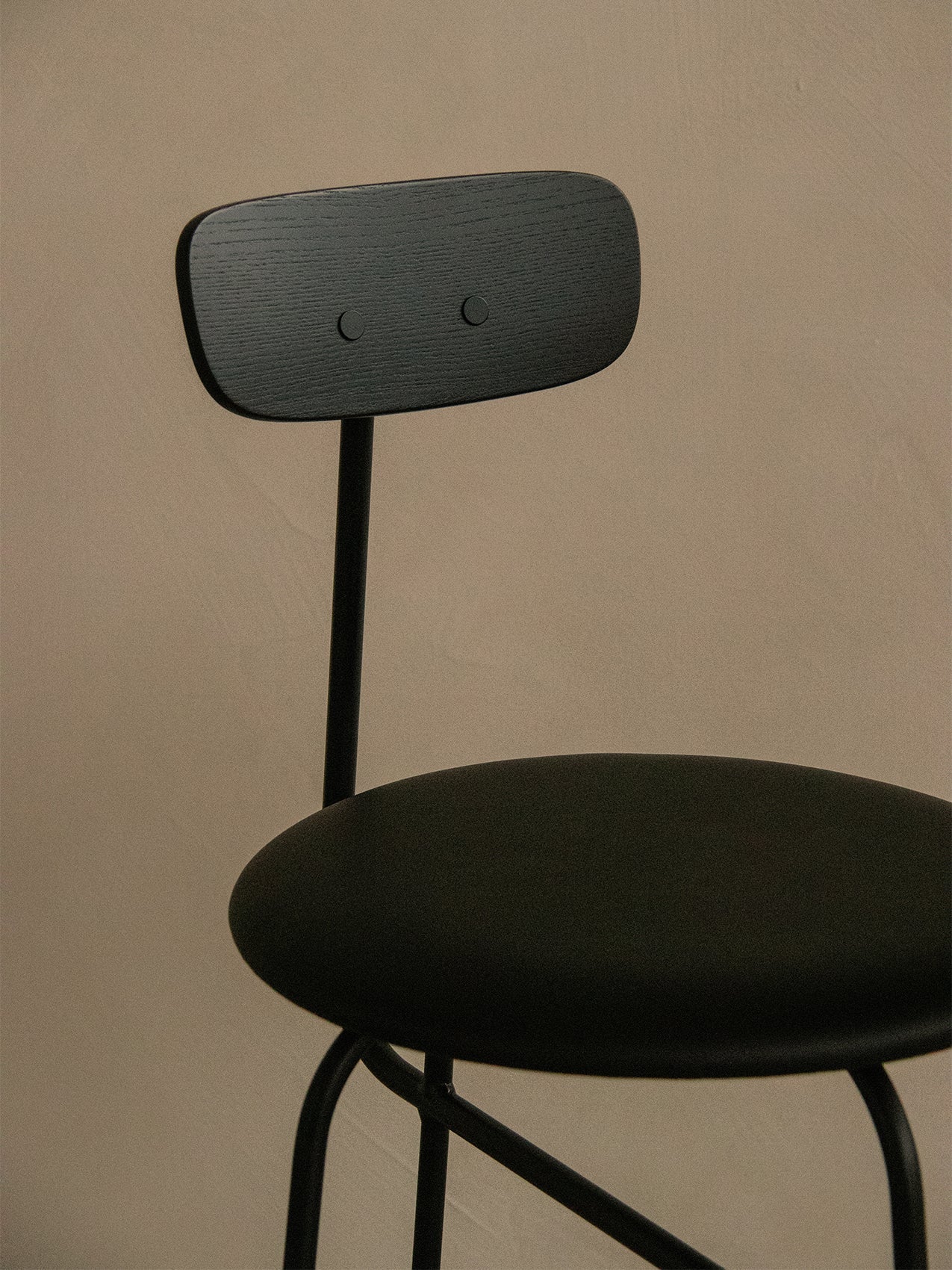AFTEROOM COUNTER CHAIR, BLACK BASE, VENEER SEAT AND BACK