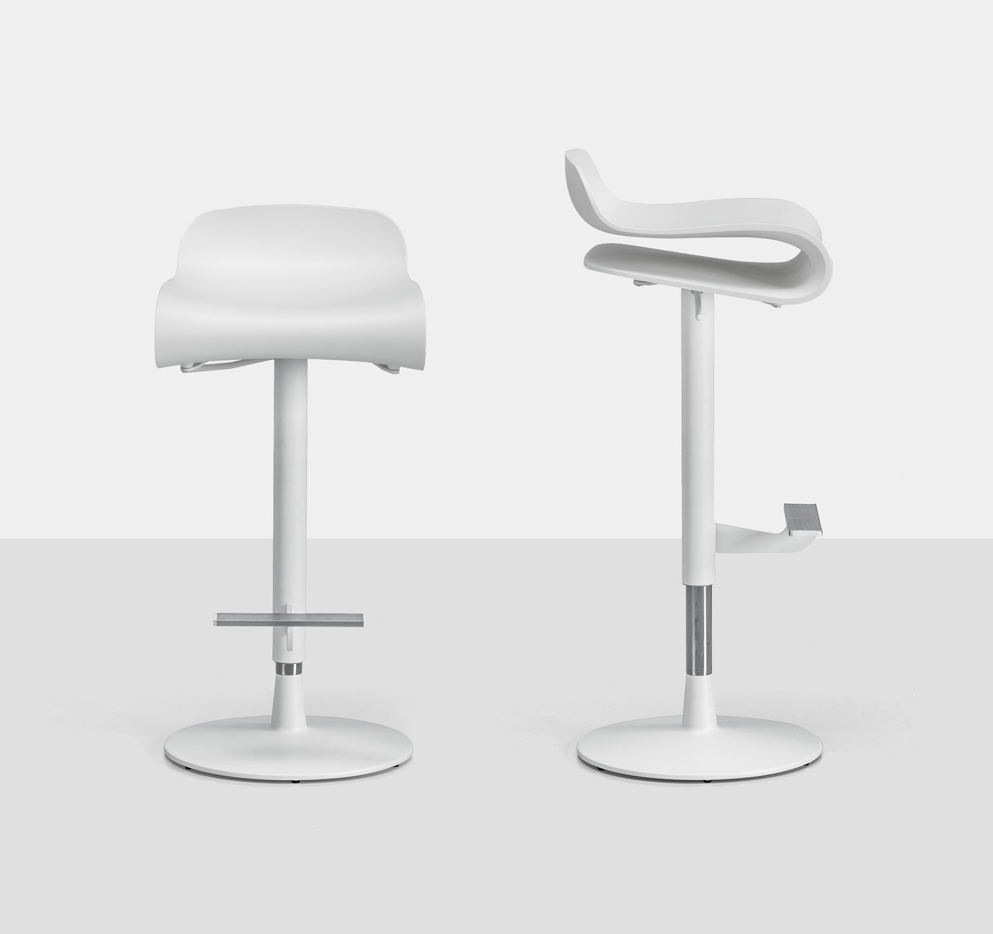 Kristalia BCN Swivel stool - side view