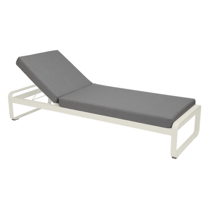 BELLEVIE PREMIUM SUNLOUNGER by Fermob