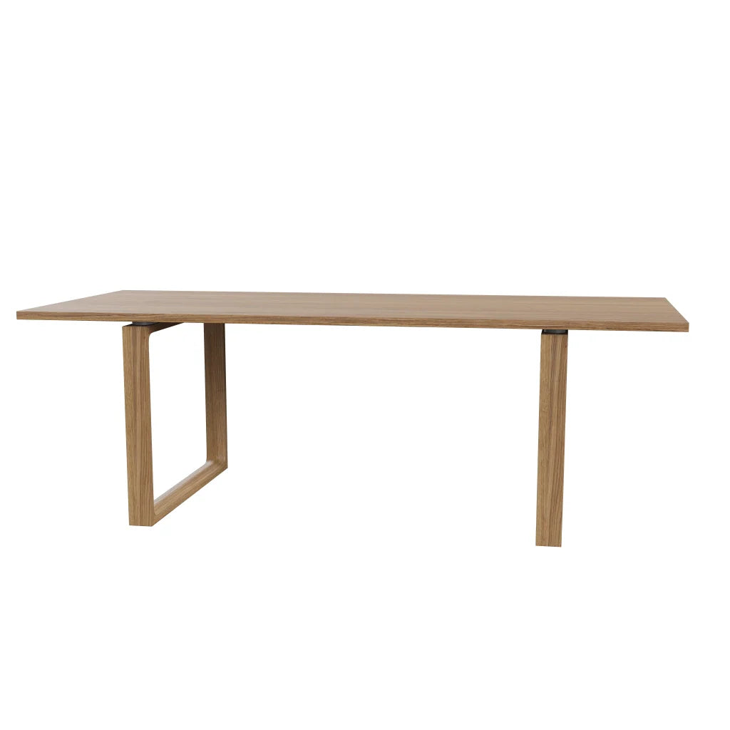 Essay™ - CM21, Dining Table, 218 x 95 cm by Fritz Hansen