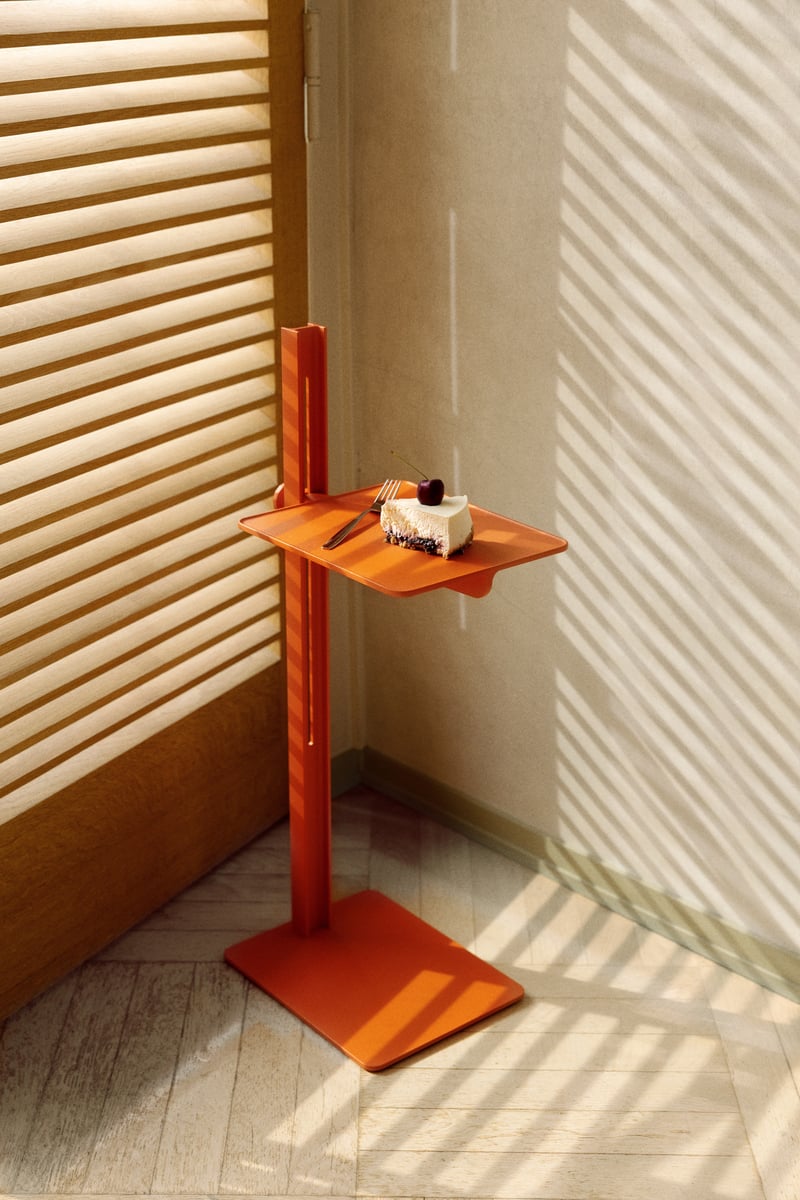Museum side table, orange