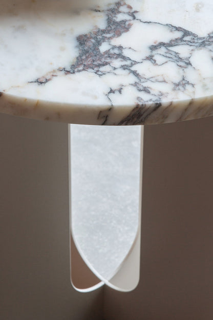 Androgyne side table, 40 cm, white